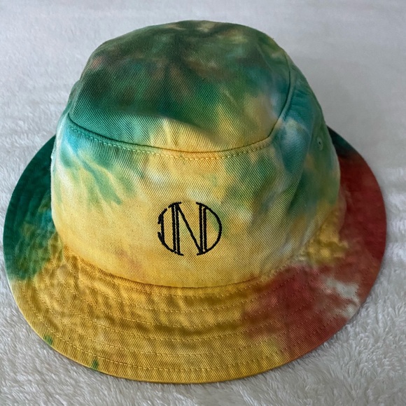 nd bucket hat